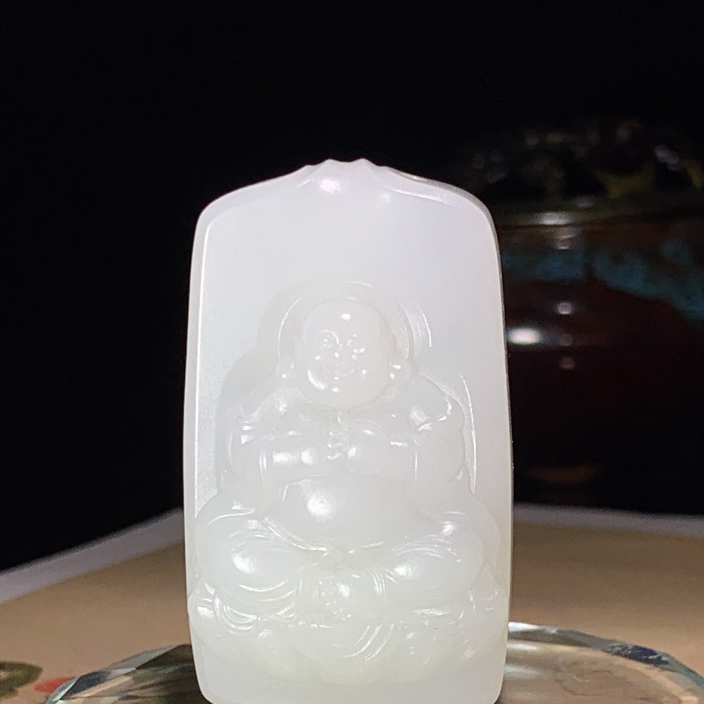 和田玉羊脂白玉佛引福来挂件！尺寸50/29/11重35.5克。玉质细腻油润。手推出油。佩戴高端典雅。lt260602