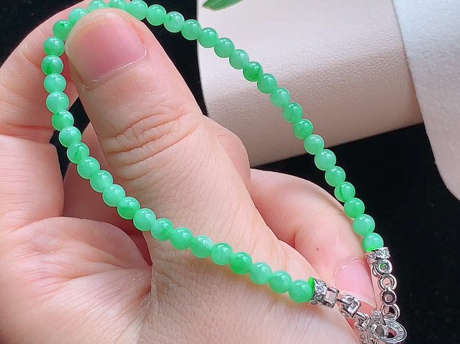️ 飘绿手串，度高，尺寸4.0mm，包A附证书