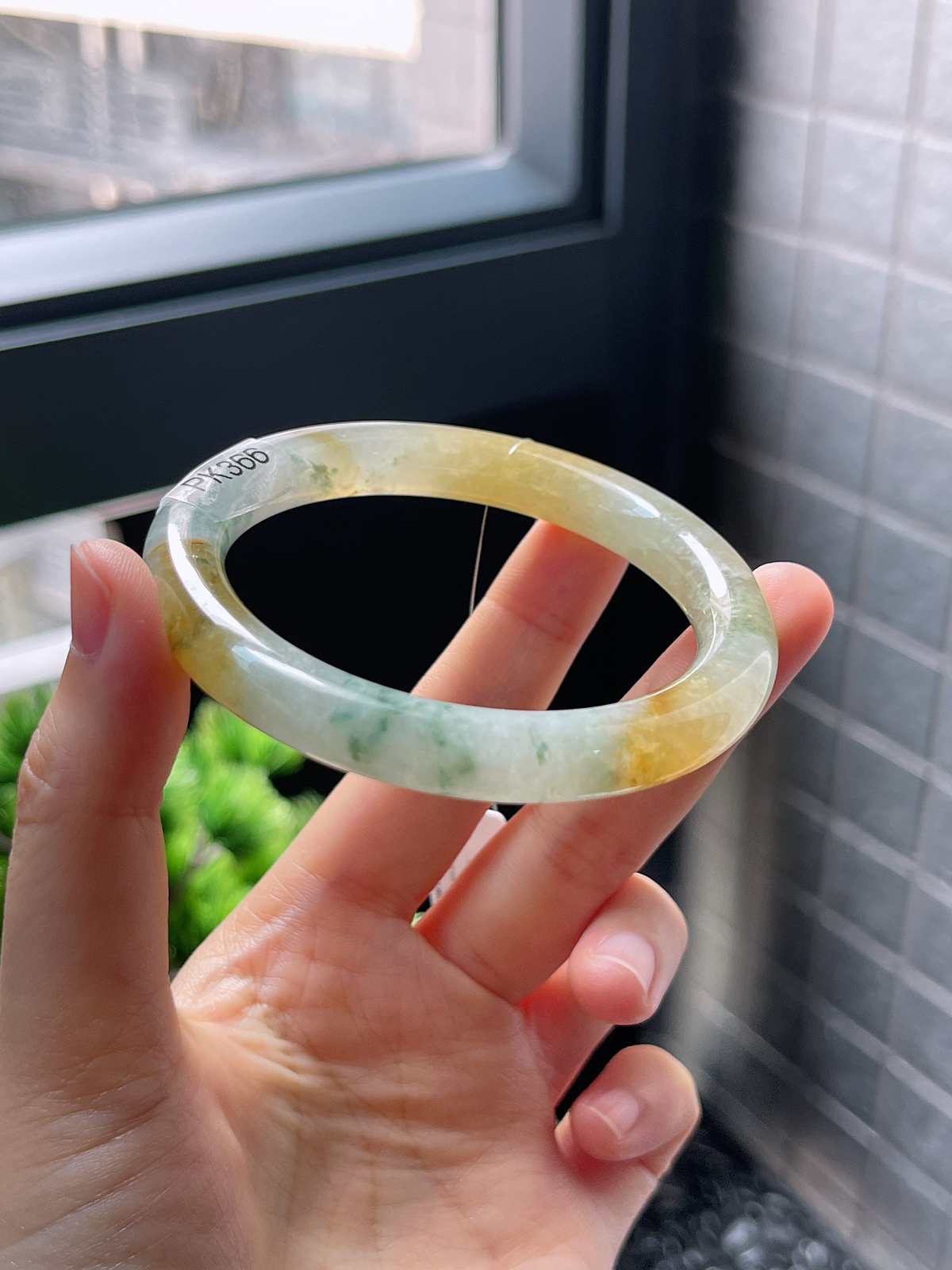 圆镯54圈口，翡翠冰糯种黄色手镯