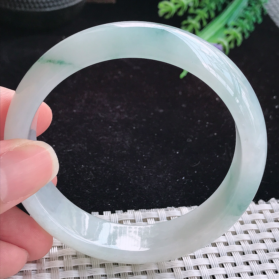 实拍A货翡翠59.5/15.8/8轮胎镯冰润飘花宽边手镯玉手镯女款平安镯