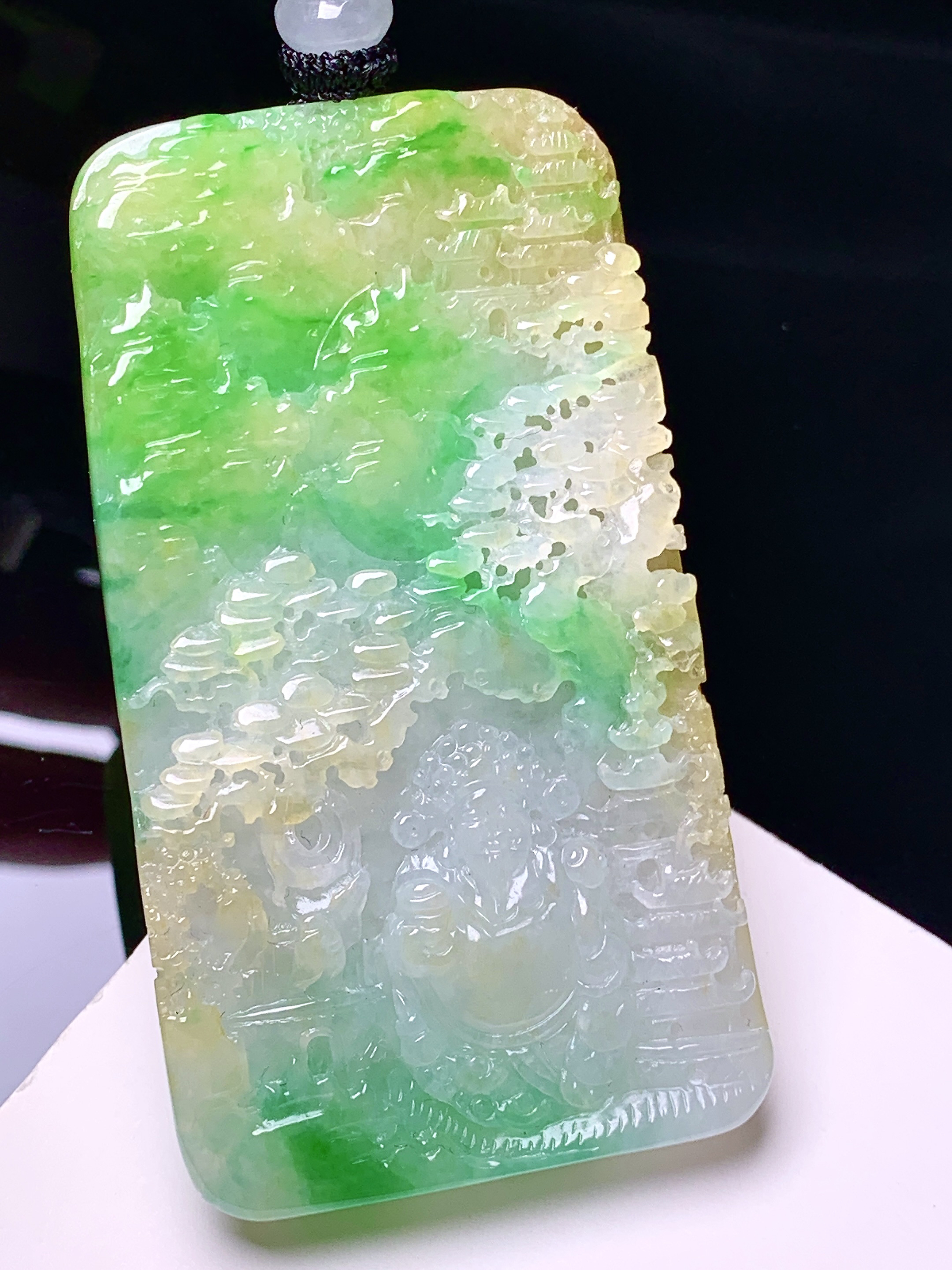 春彩山水牌子吊坠 玉质细腻 色泽艳丽清新 整体尺寸63.5*35.6*6.8 w1