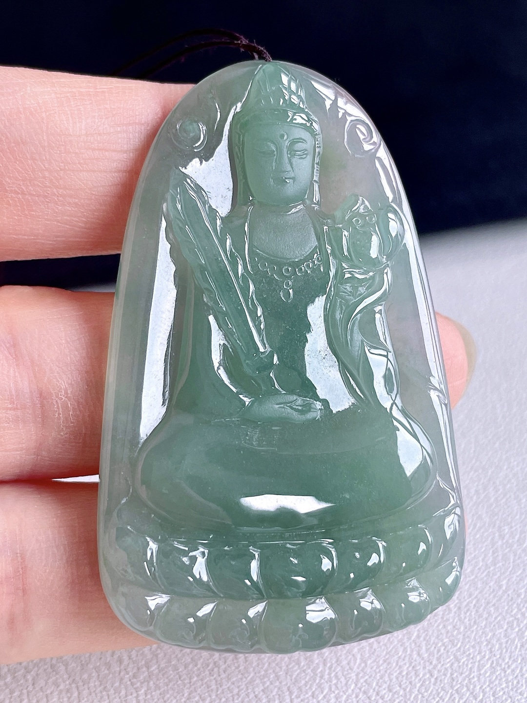 糯冰晴绿虚空藏菩萨牌吊坠 缅料 无裂 性比高 尺寸55.6-35-5.6 重量24.2克