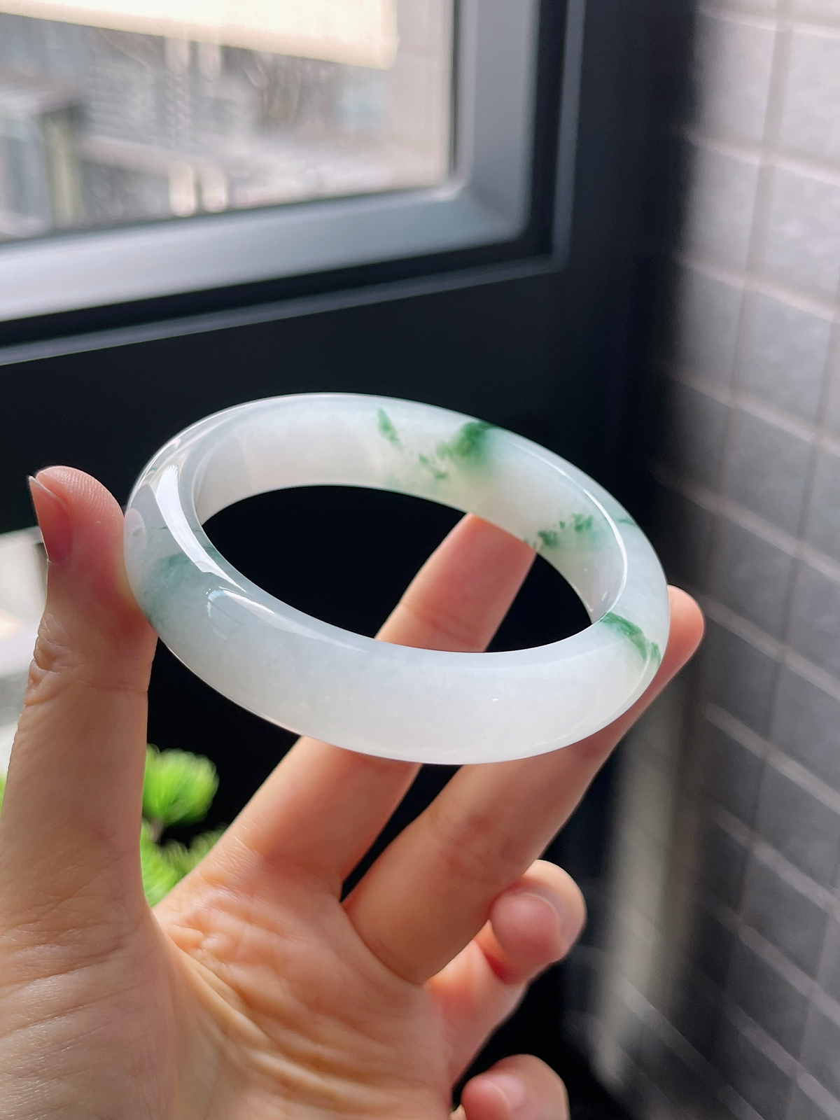 圈口53.8，冰糯飘花胶润翡翠正圈手镯