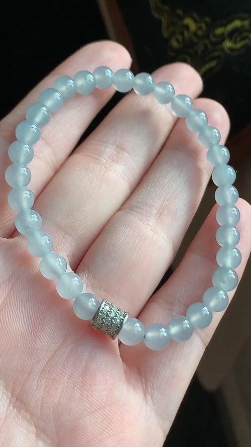 天然翡翠，冰透手串 尺寸5.4