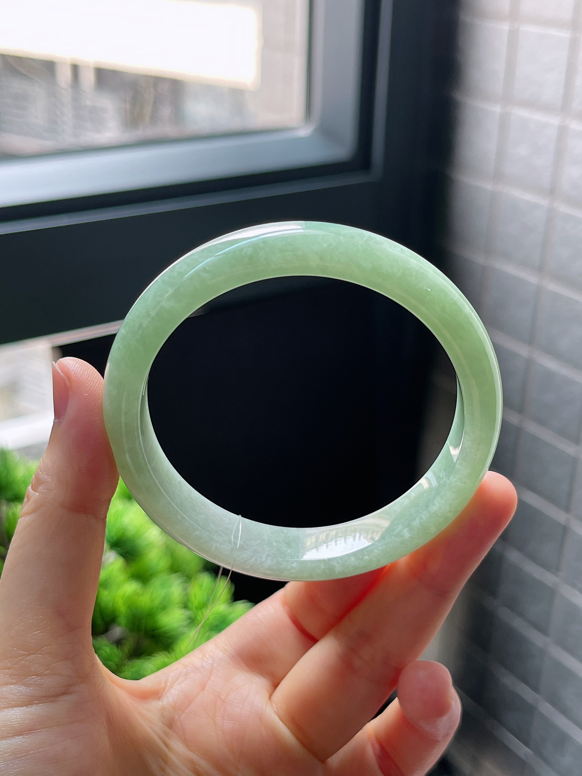 正圈57圈口，翡翠糯化种绿色手镯