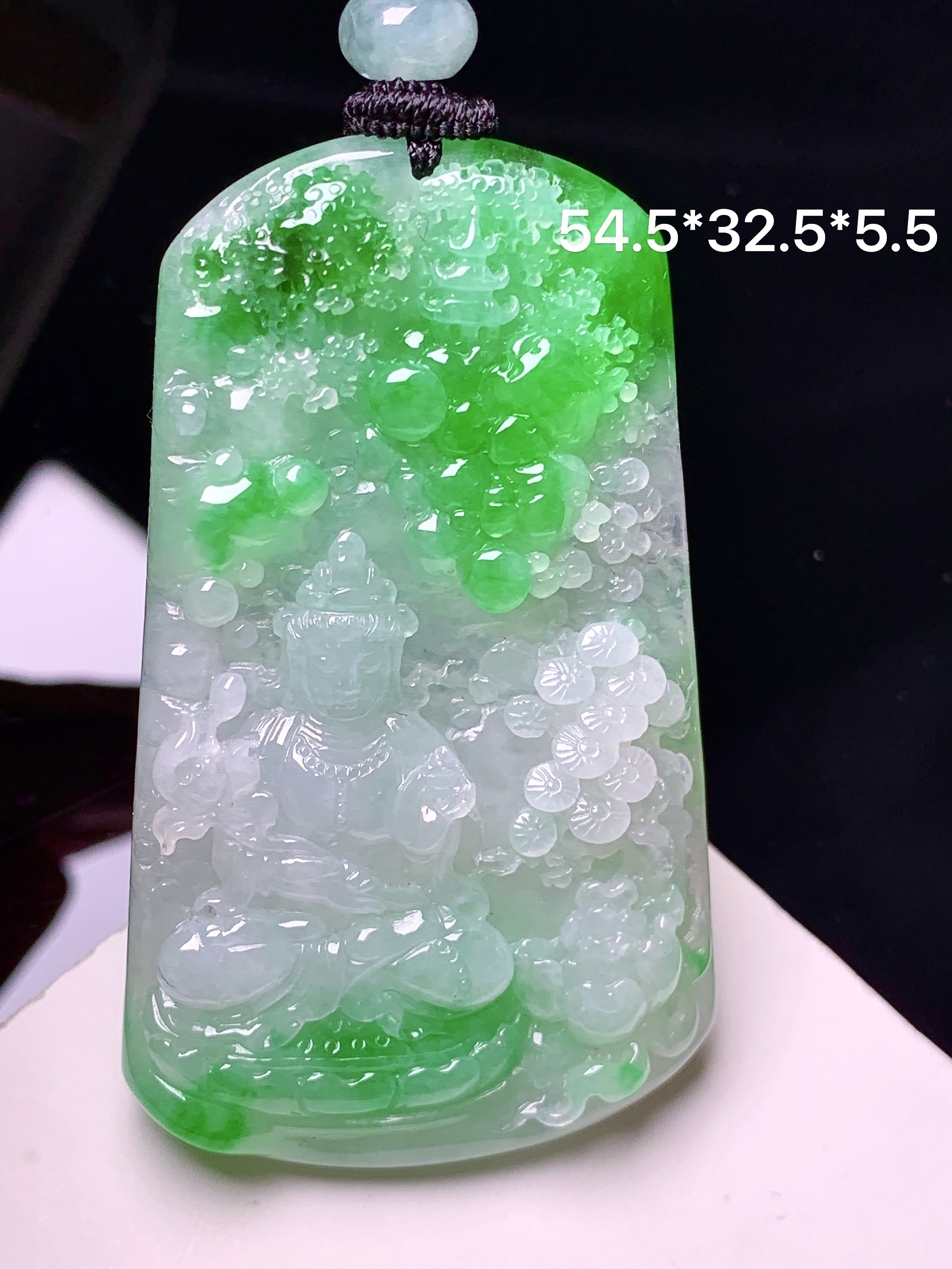 飘阳绿山水观音菩萨吊坠 玉质细腻 色泽艳丽清新 整体尺寸54.5*32.5*5.5 w1