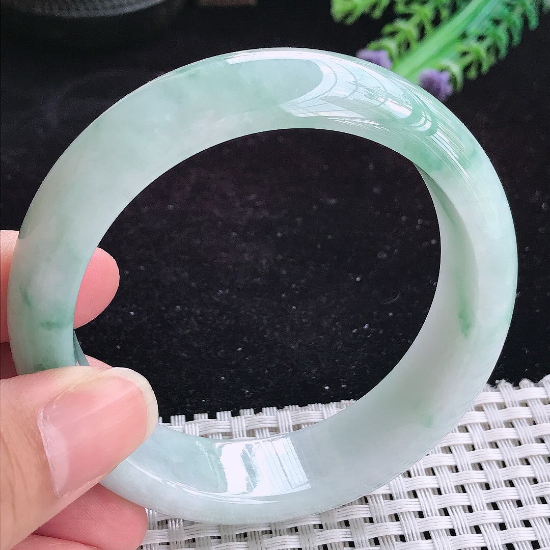 实拍A货翡翠59/16.5/8.8轮胎镯精美温润厚装飘花手镯玉手镯女款平安镯