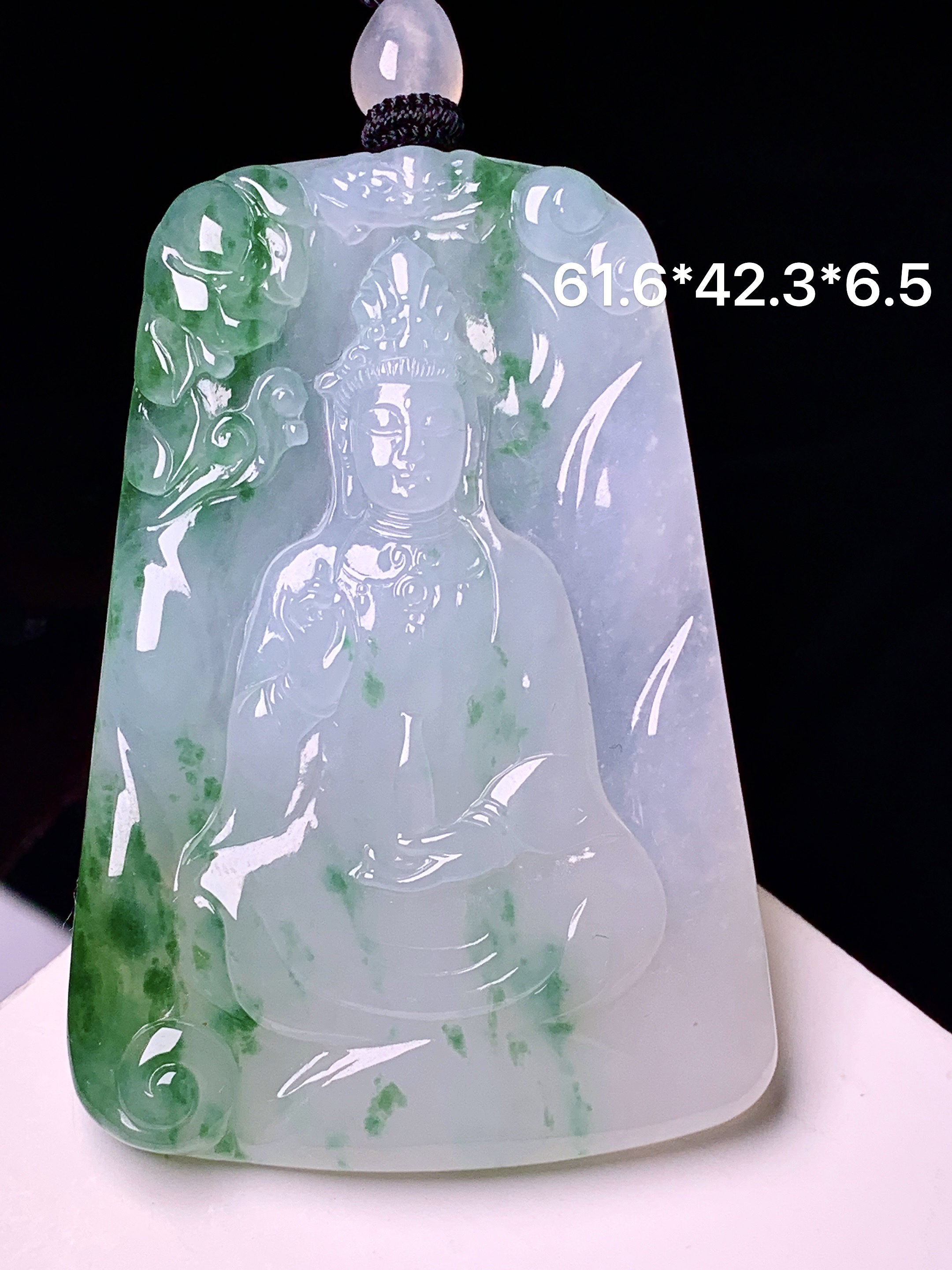 飘绿观音菩萨吊坠 玉质细腻 色泽艳丽清新 整体尺寸61.6*42.3*6.5 a2