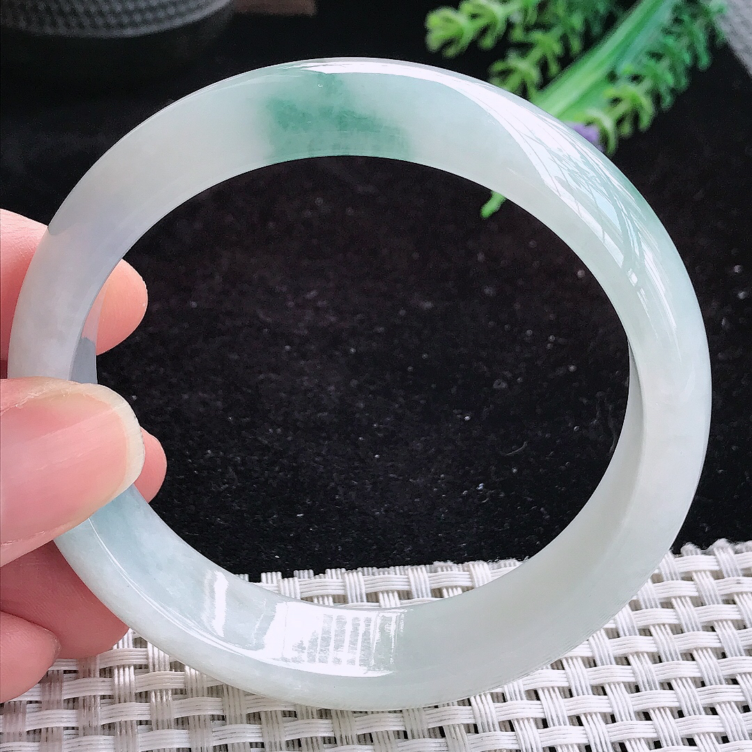 实拍A货翡翠59.5/15.8/8轮胎镯冰润飘花宽边手镯玉手镯女款平安镯