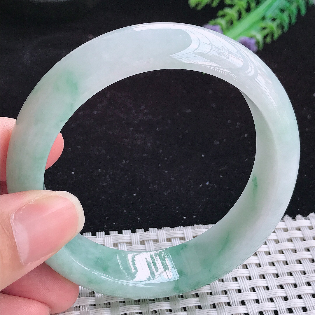 实拍A货翡翠59/16.5/8.8轮胎镯精美温润厚装飘花手镯玉手镯女款平安镯
