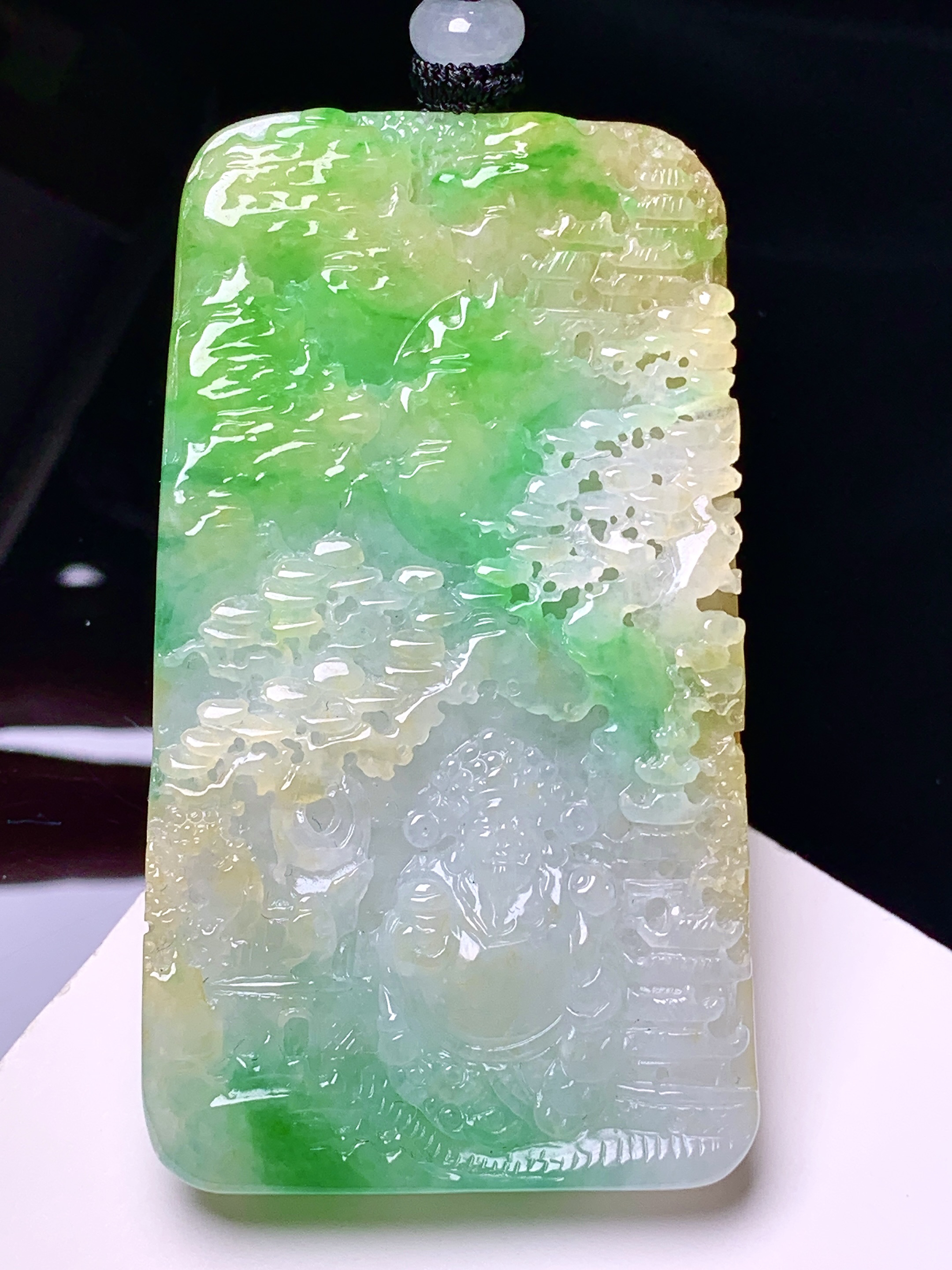 春彩山水牌子吊坠 玉质细腻 色泽艳丽清新 整体尺寸63.5*35.6*6.8 w1