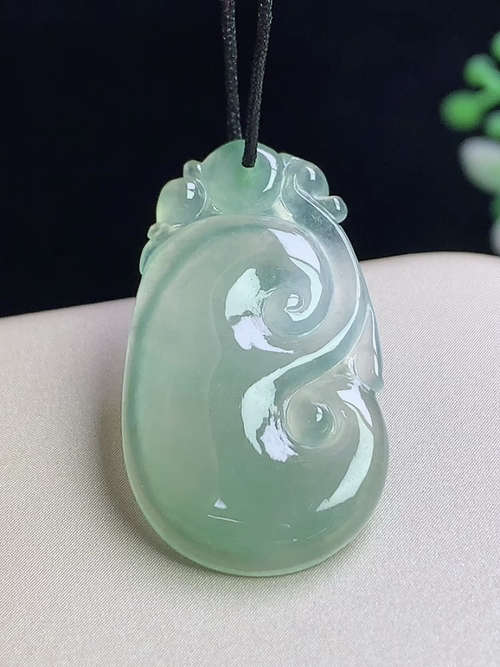如意，无裂，尺寸28*16.1*3.1mm，L03Lzy