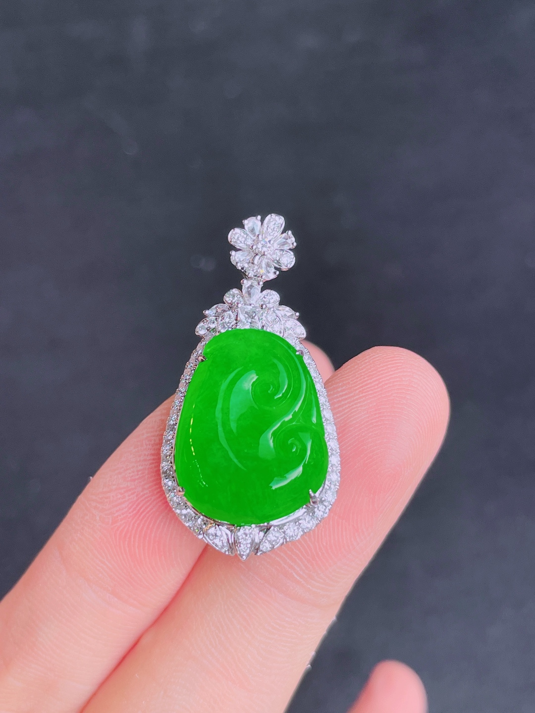 ️绿如意吊坠，晶莹剔透，新颖时尚，无裂