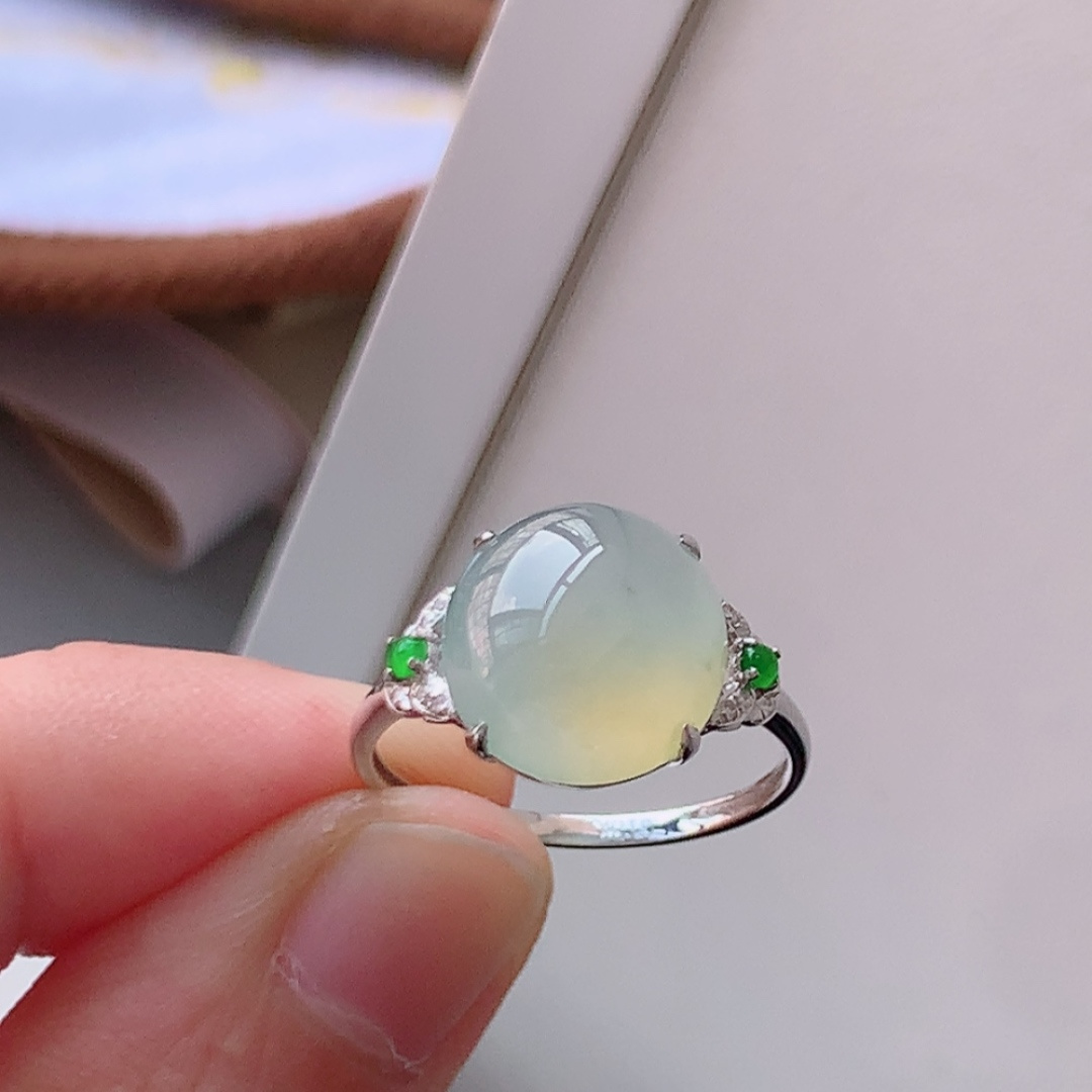 冰飘黄女戒，品相饱满 水润十足 花色鲜甜 佩戴精致优雅 货号35601，11.4-10.8-4.0