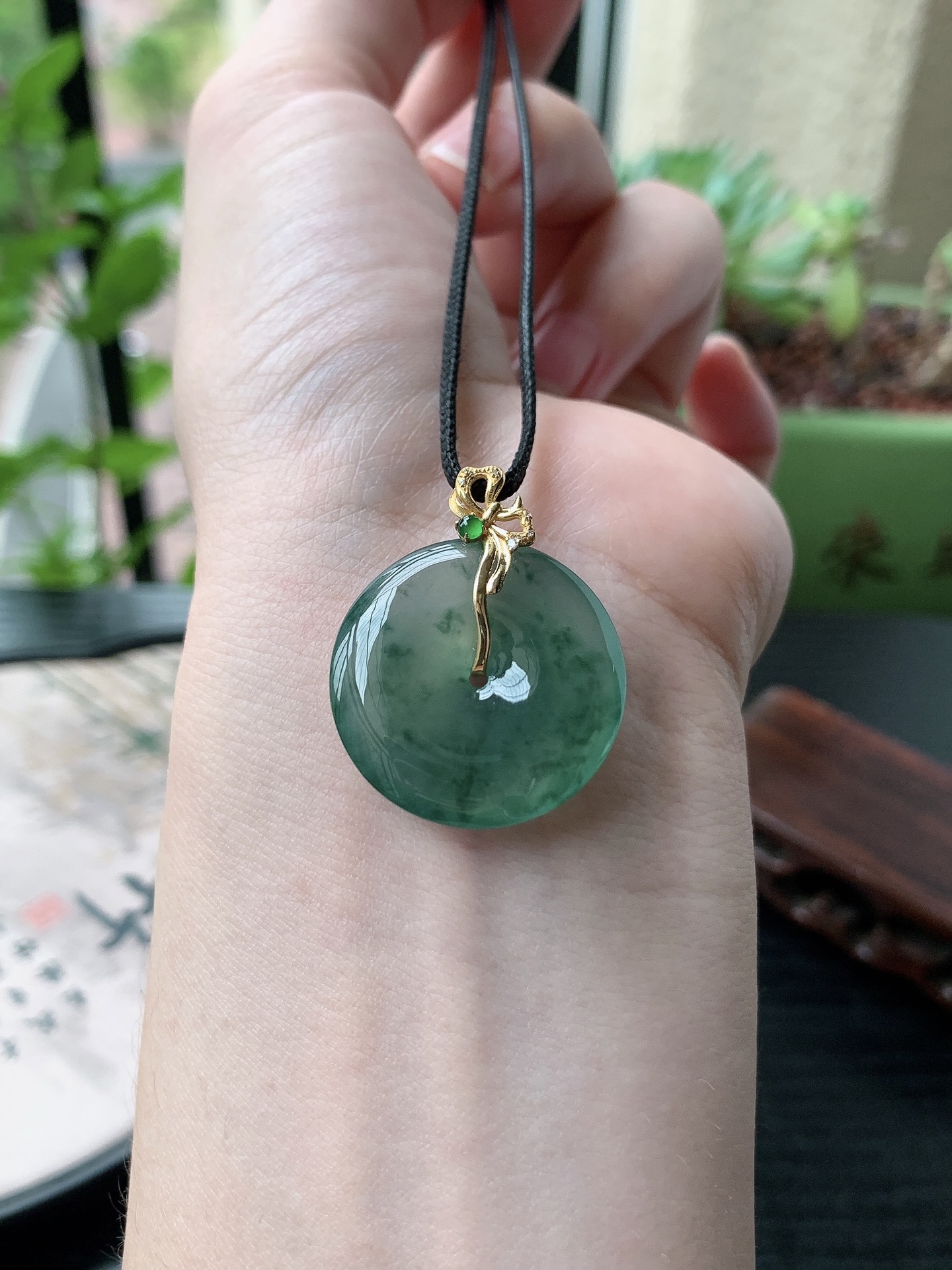 18k金镶嵌老坑冰种胶感飘花平安扣吊坠,裸石尺寸:25-5mm