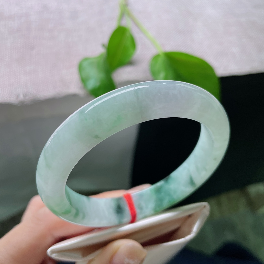 58.3/12.1/8.6飘花正圈，水润细腻，种水十足，婉间风华，有纹，ss50701a