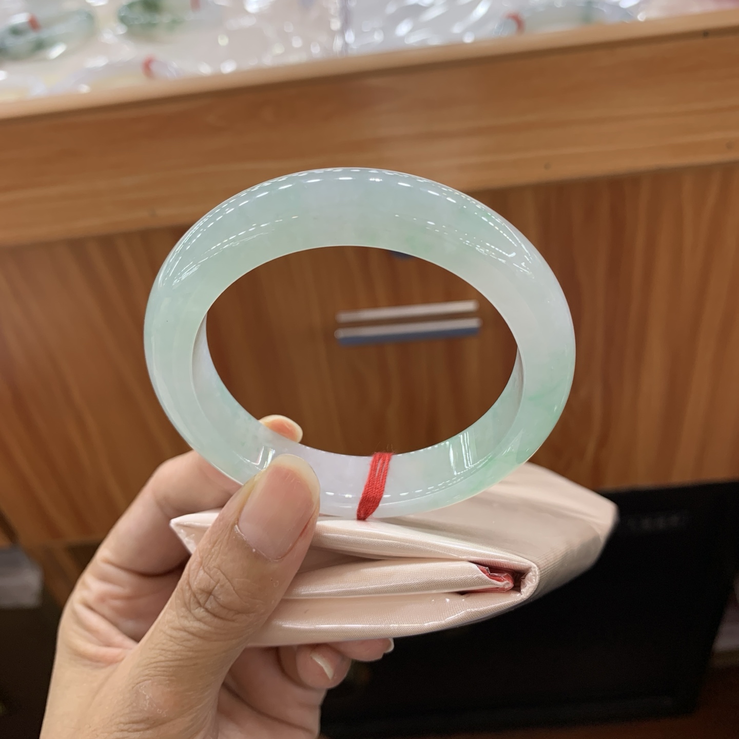 飘绿花正圈翡翠手镯 57-12.6-9.5
