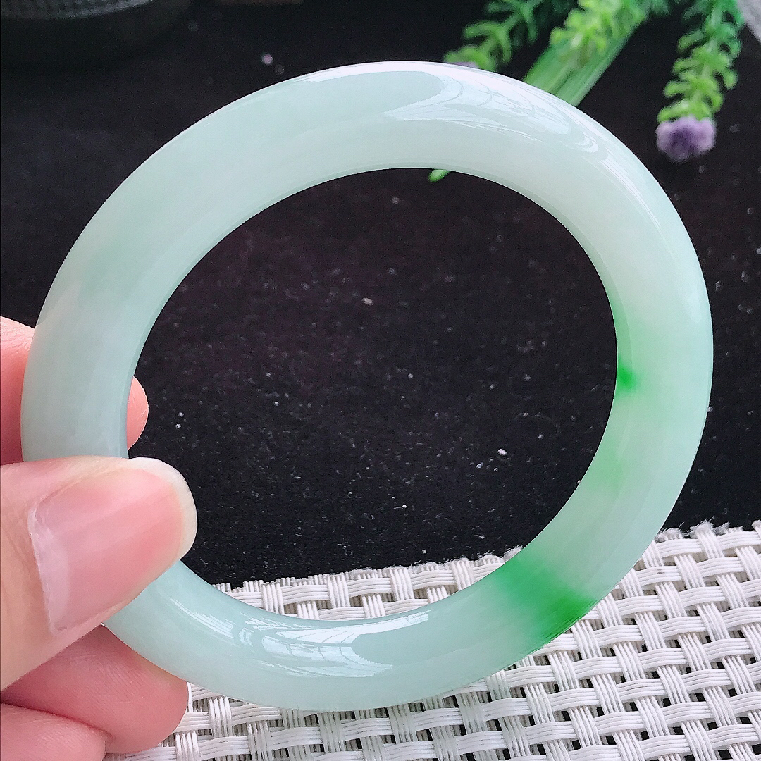 实拍A货翡翠55/10.5/10.3老坑冰润晴底飘阳绿圆条手镯玉手镯女款平安镯