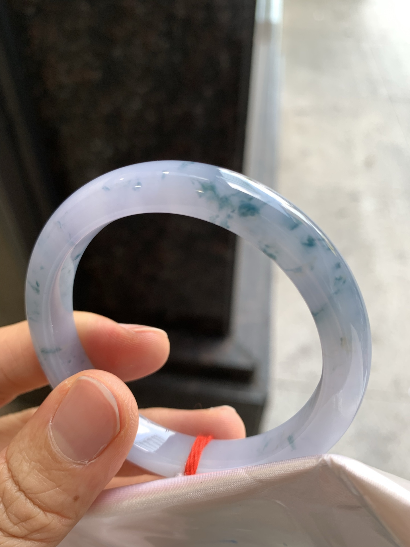 正圈蓝紫飘花 无裂 尺寸：52/9.4/8 见光不失