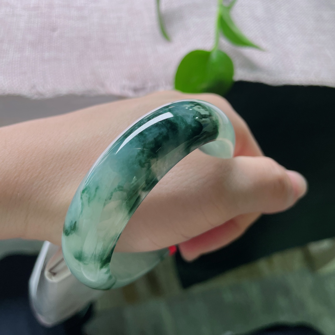 58.9/15.8/7.8，飘花正圈，宽版轮胎镯，别致，独具特色，水墨意境，无裂，ss53892a