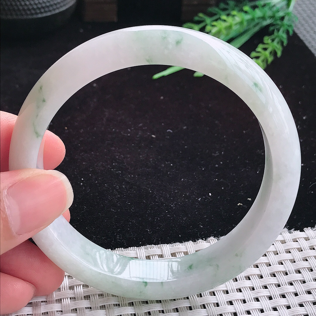 实拍A货翡翠62.5/13.1/8.8大圈口老坑温润飘花手镯玉手镯女款平安镯