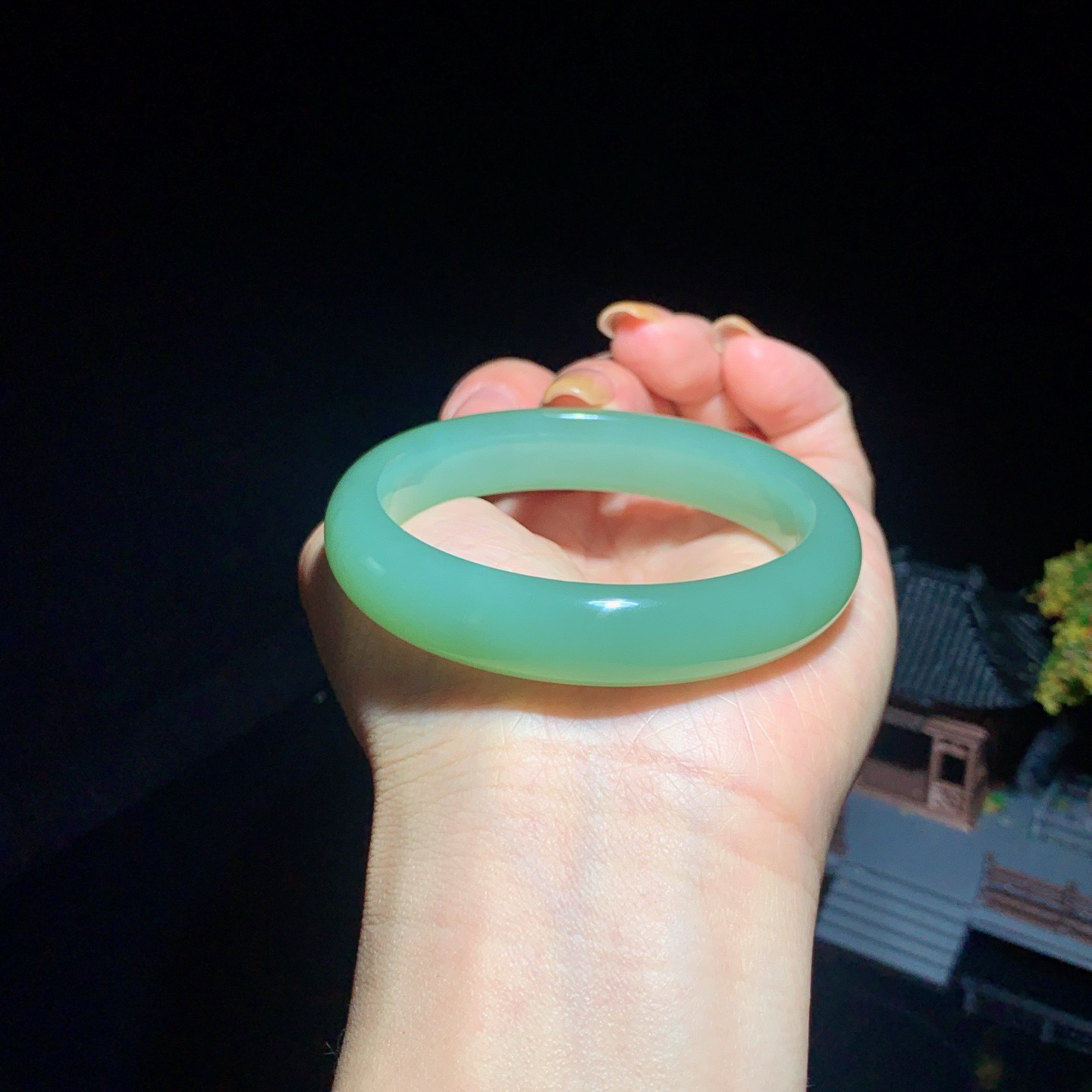 珍藏品，和田玉碧玉53圈冰底粉青起荧光碧玉手镯！玉质细腻油润 底色纯净 无裂无杂 脂粉好，品质高。