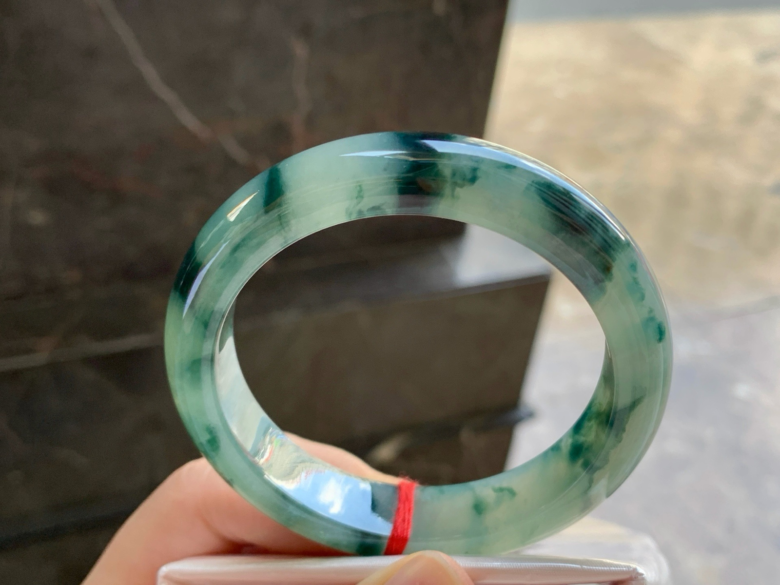 57.5-12.9-8.9
飘花手镯^_^飘花浓郁