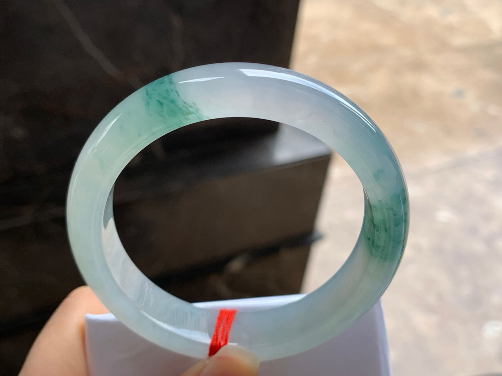 57-13.2-8.6
冰蓝花手镯^_^种水好 清新