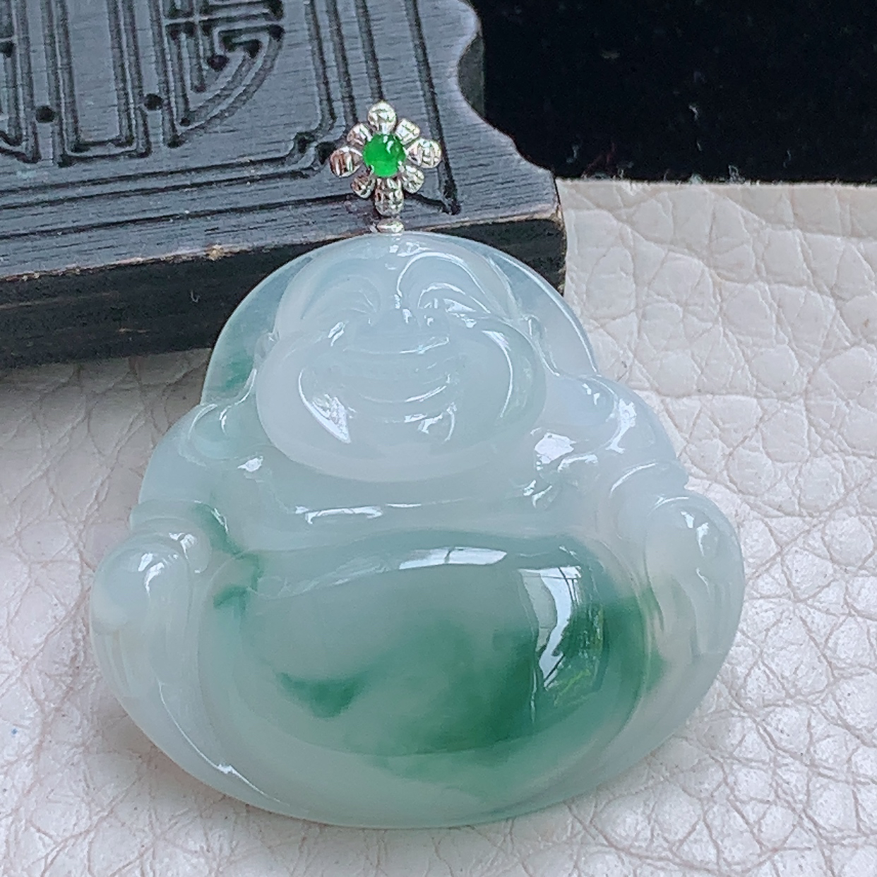 zz3实拍裸29.3*32*6天然缅甸翡翠冰飘花大佛公吊坠18k金弥勒佛