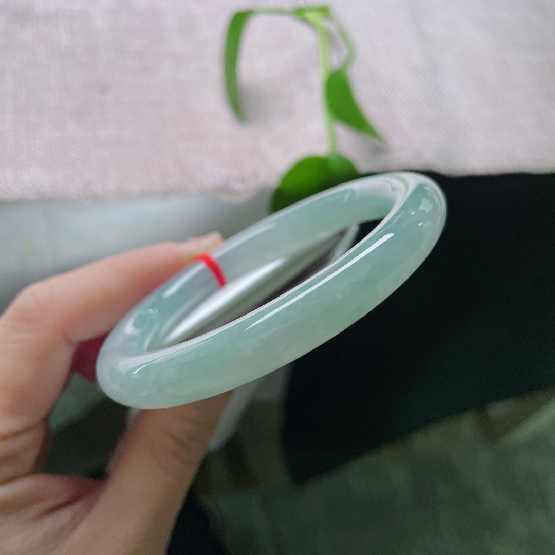 56.2/8.8，飘花圆条，水头好，种老，蓝底。沉稳内敛，有纹，ss54345a