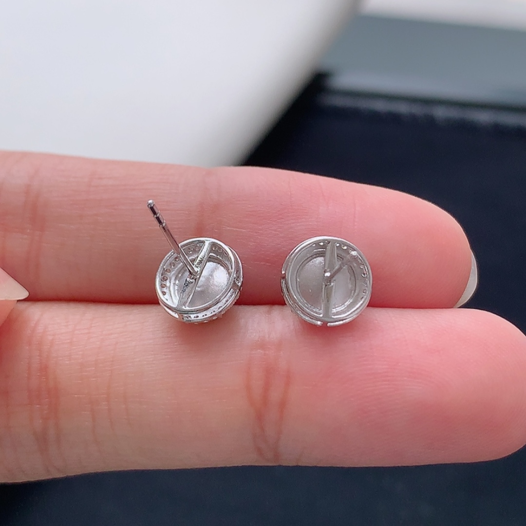 冰阳绿耳钉 莹莹青翠，种老细腻水润，佩戴优雅时尚 货号114602，6-6.1-2.1