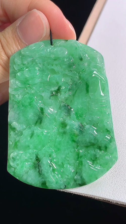 ️阳绿山水牌，无裂，尺寸:56.0-40.9-6.3mm 23