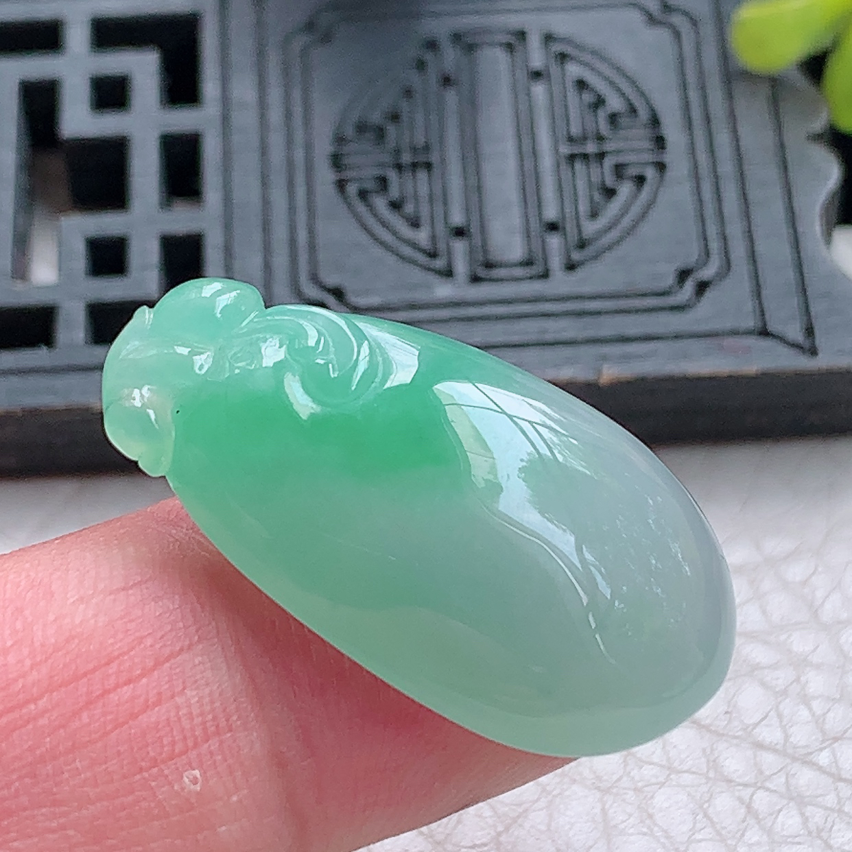 zz3实拍31*16*8.2天然缅甸翡翠冰飘绿福瓜吊坠