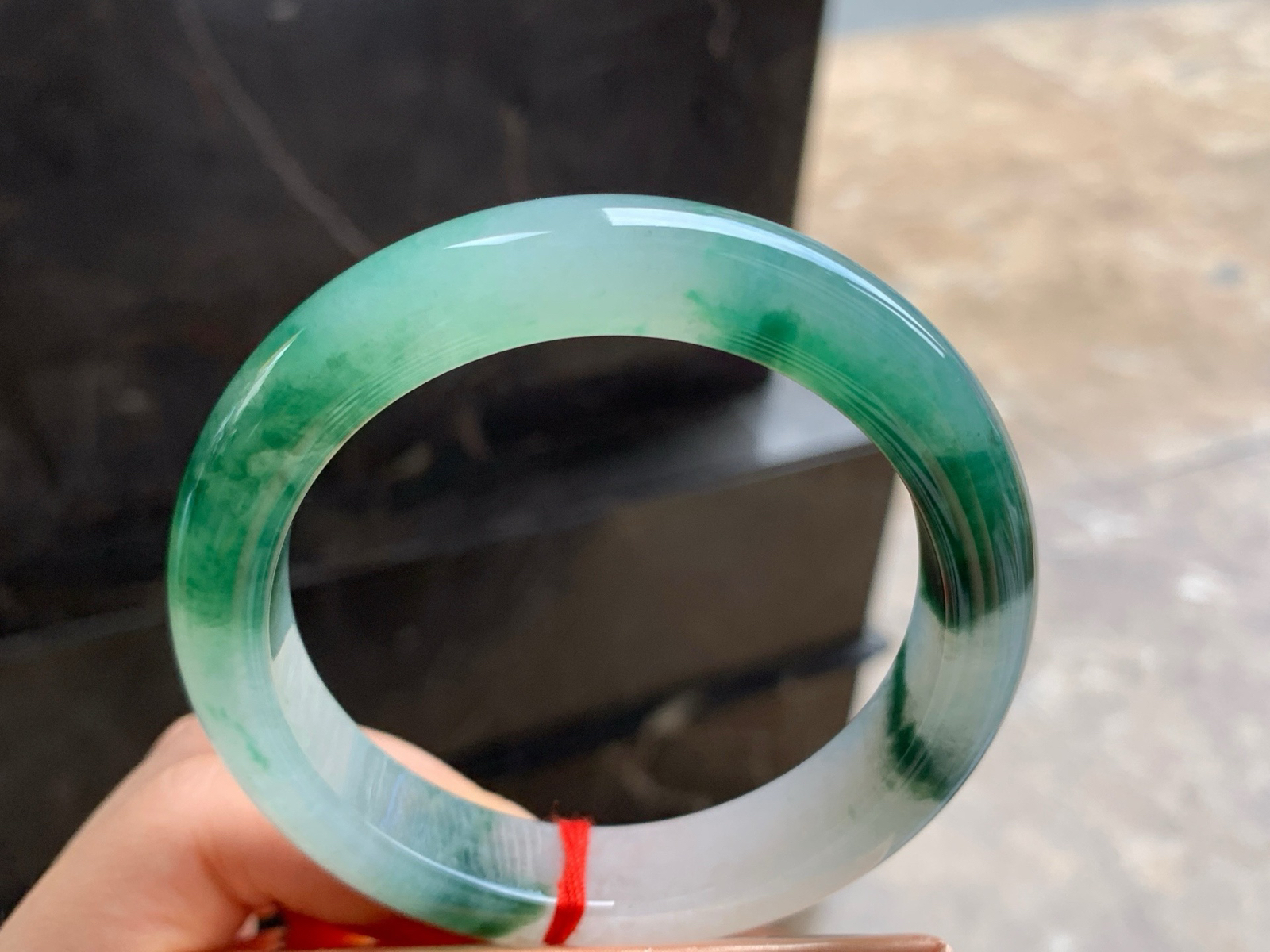 59-12.8-9.3
绿花手镯^_^种水好