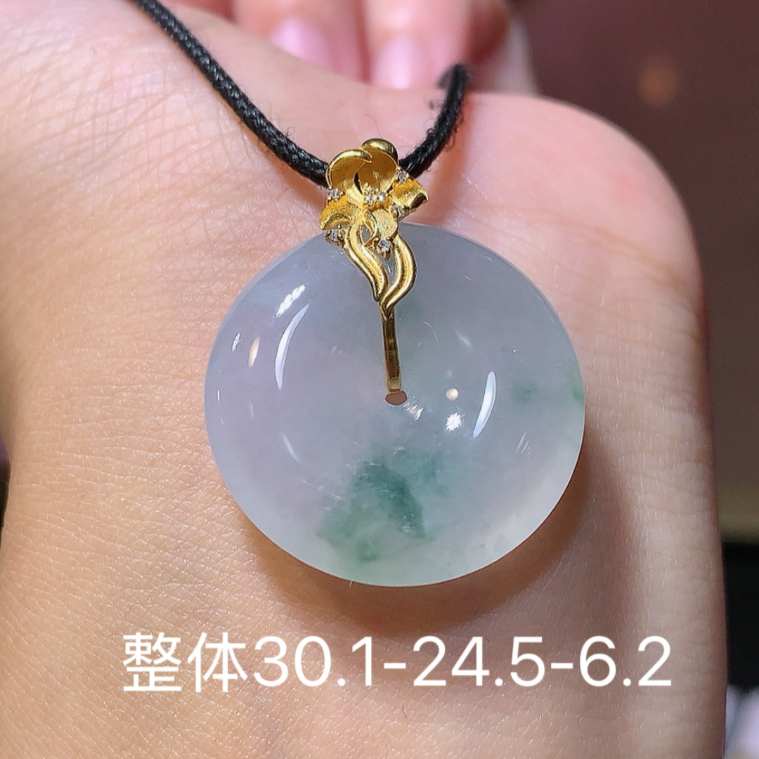 冰飘花平安扣吊坠  色泽鲜艳  无裂水润 佩戴清新气质 货号112601，30.1-24.5-6.2
