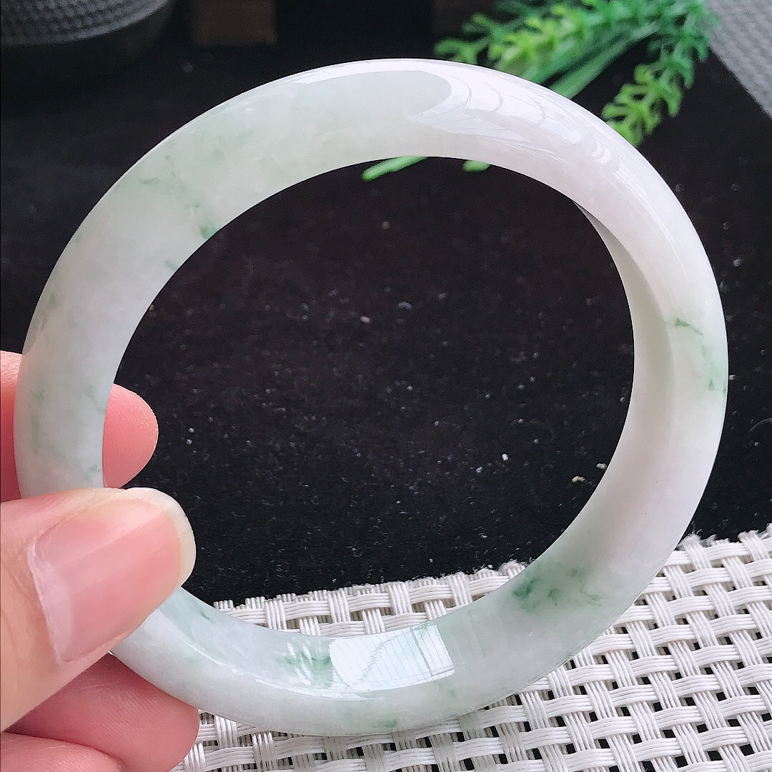 实拍A货翡翠62.5/13.1/8.8大圈口老坑温润飘花手镯玉手镯女款平安镯