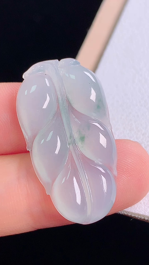 冰飘花叶子，无裂，尺寸:29.2-16.0-3.7mm