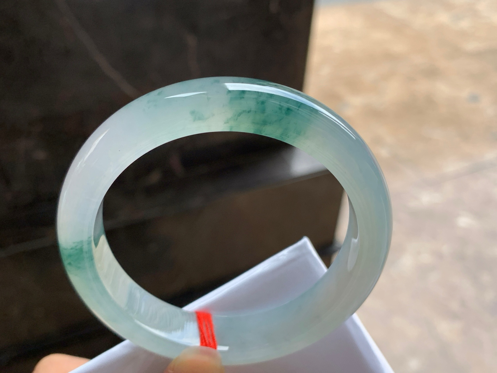 57-13.2-8.6
冰蓝花手镯^_^种水好 清新