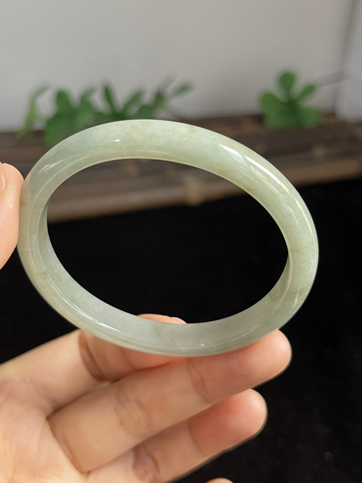 贵妃镯52.8圈口，翡翠手镯