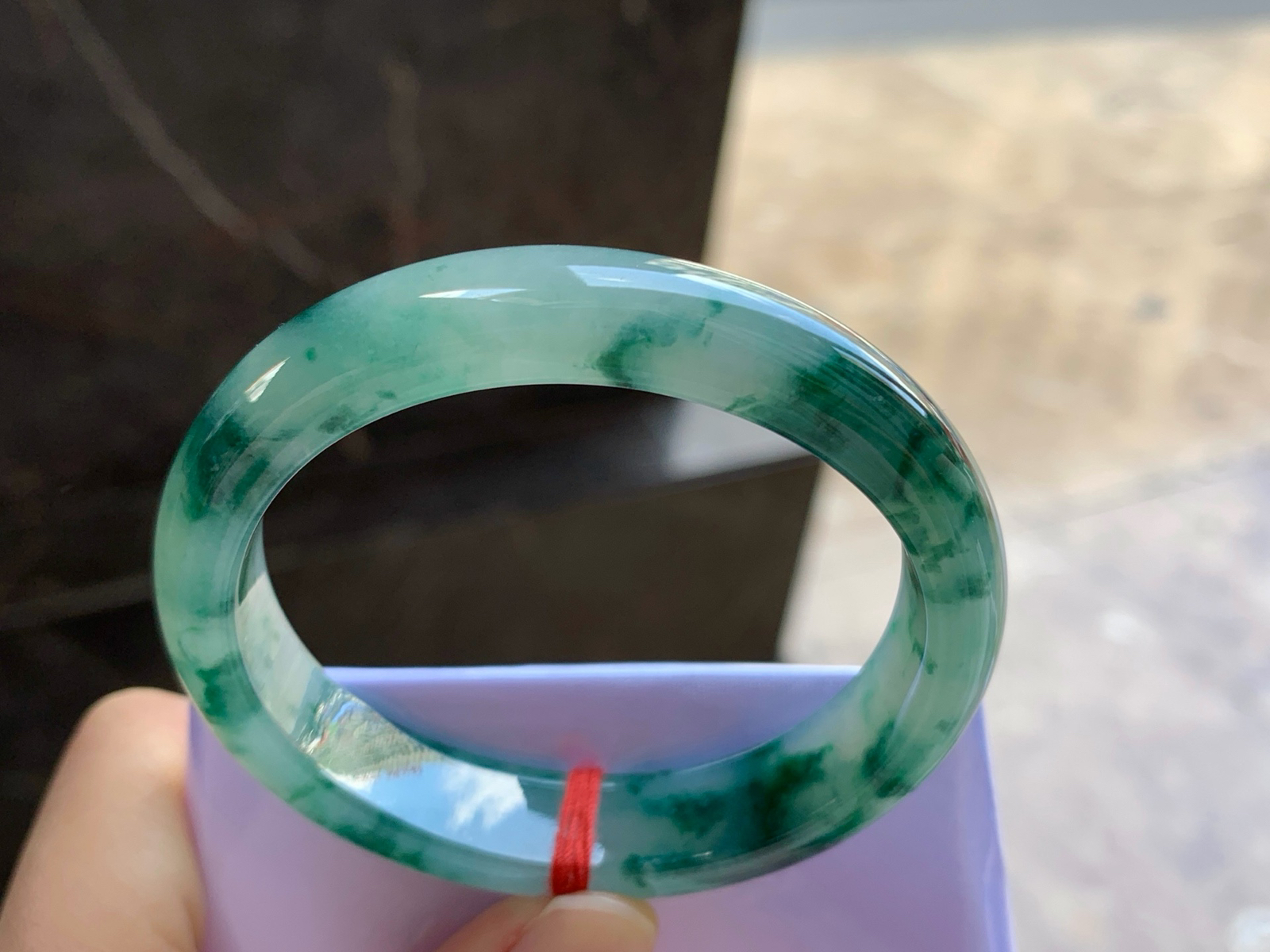 52.3-12-7.2
飘花贵妃手镯^_^鲜艳 正圈50可以带