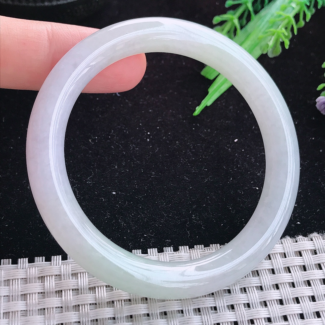 实拍A货翡翠53.5/8.6/8.8老坑秀气冰润圆条手镯玉手镯女款平安镯