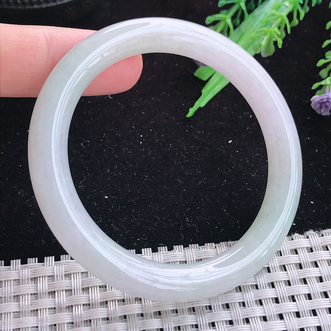 实拍A货翡翠53.5/8.6/8.8老坑秀气冰润圆条手镯玉手镯女款平安镯