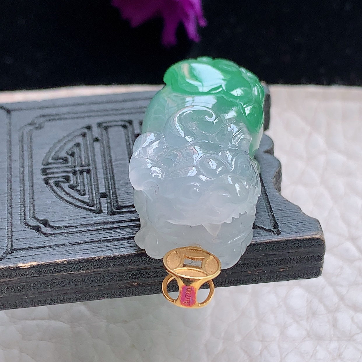 zz3实拍26*29.5*5.5天然缅甸翡翠飘绿招财貔貅吊坠 18k金扣