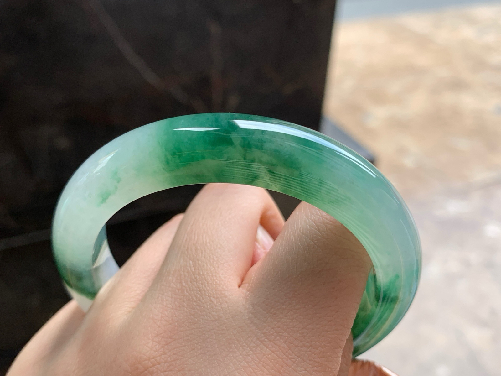 59-12.8-9.3
绿花手镯^_^种水好