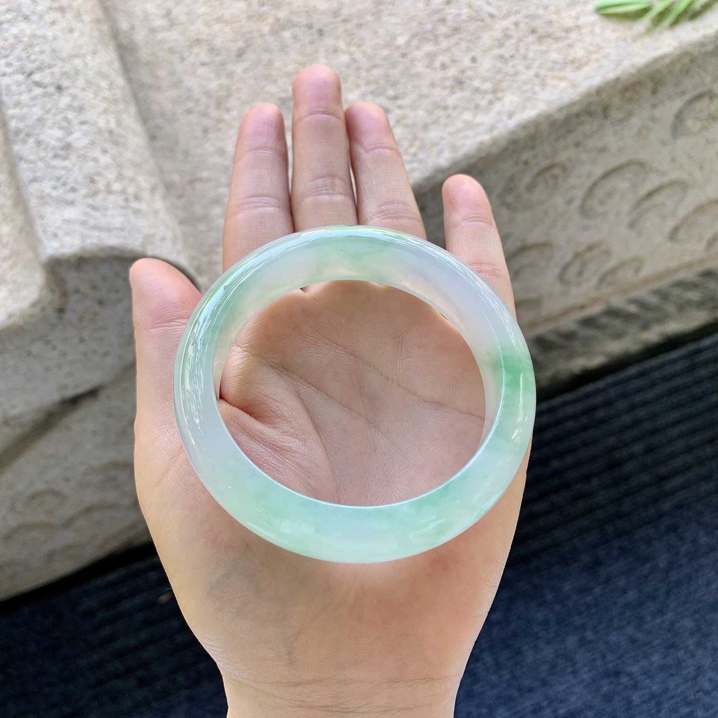 正圈57 58 糯冰椿彩，水润，种老，细腻，打灯有棉线