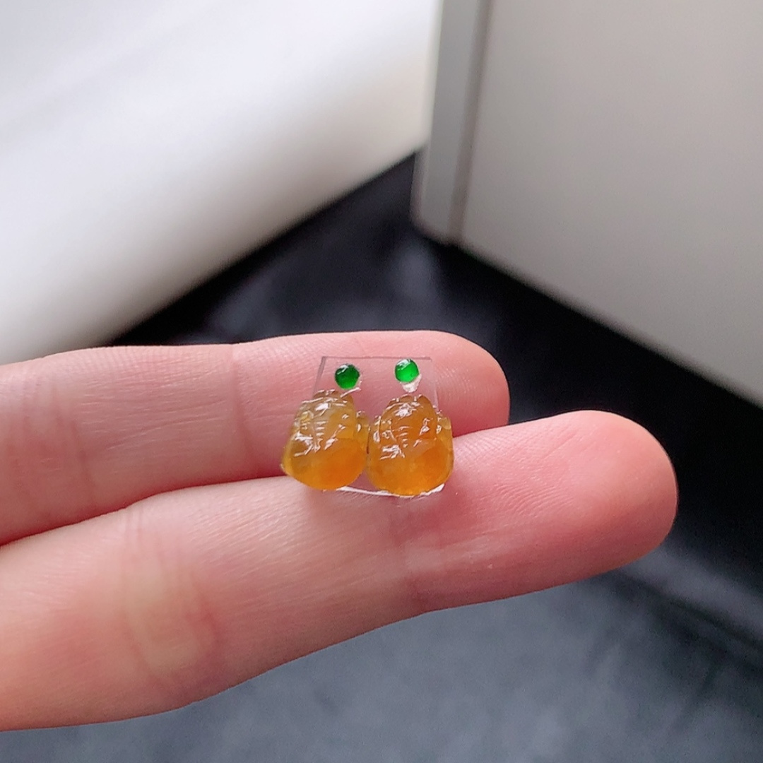 冰黄貔貅挂件 冰润细腻饱满 色泽鲜甜 佩戴优雅迷人货号38602，7.3-6.0-2.5