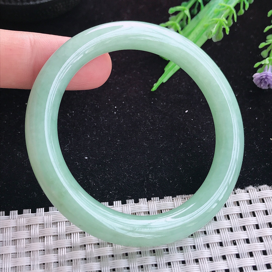 实拍A货翡翠52/8.8/9老坑温润满绿圆条手镯玉手镯女款平安镯