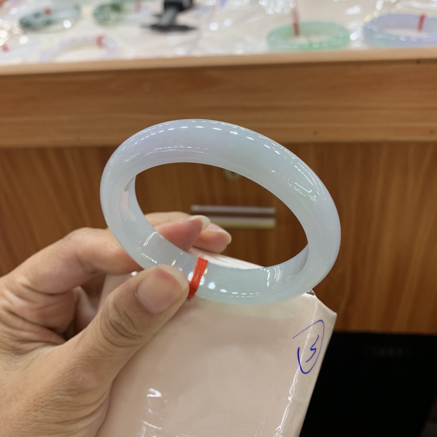 冰蓝底贵妃翡翠手镯 54.3-48-12.3-8