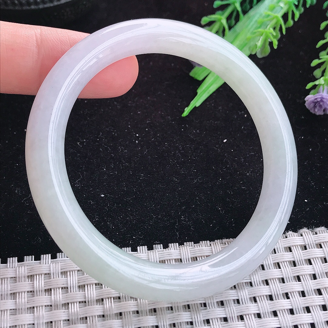 实拍A货翡翠53.5/8.6/8.8老坑秀气冰润圆条手镯玉手镯女款平安镯