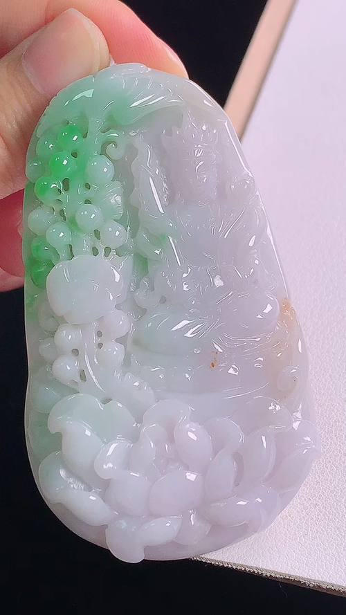 三彩虚空藏菩萨，无裂，尺寸:70.7-42.0-12.5mm 28